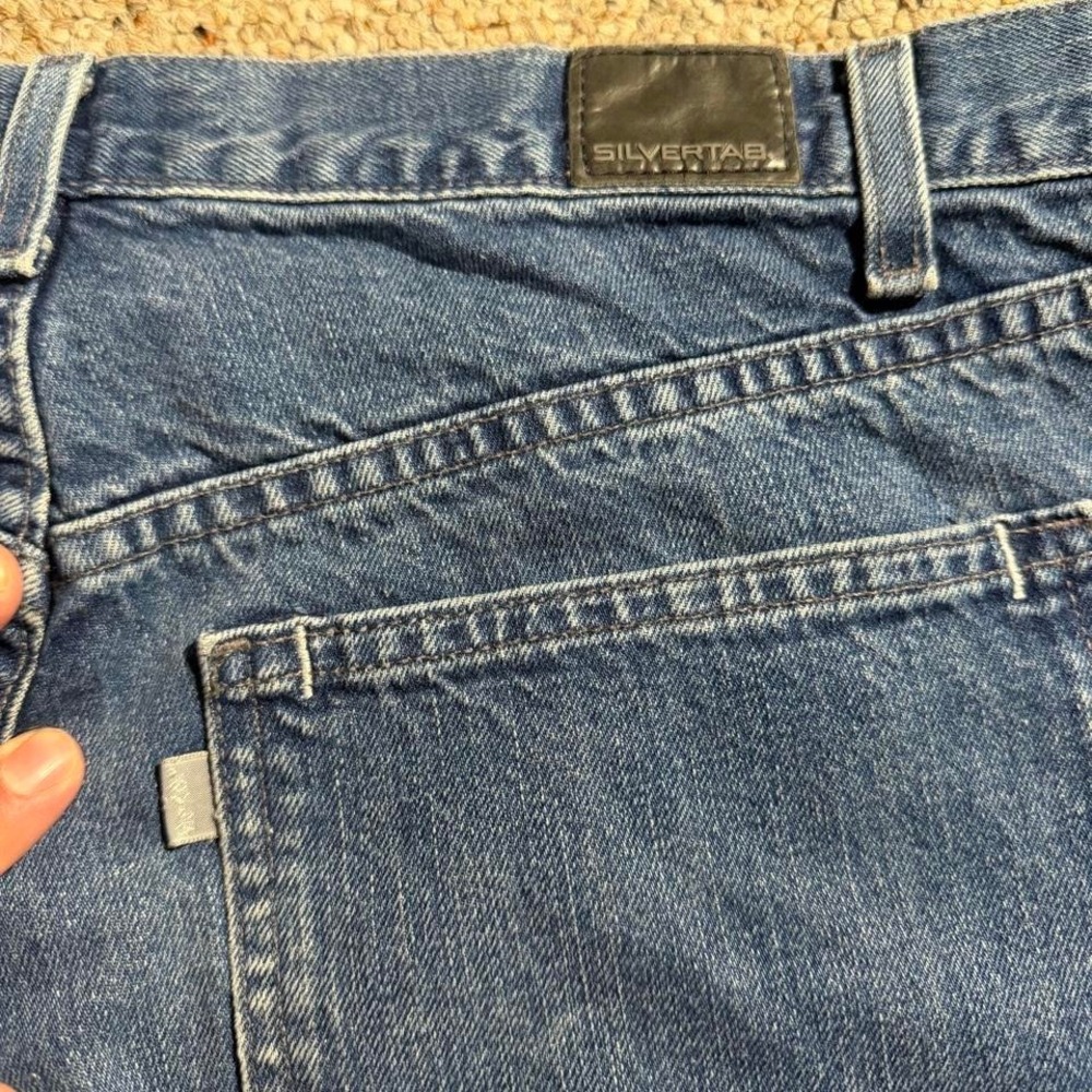 Vintage Levi's SilverTab baggy wide leg blue jeans Size 36x30 Y2K skater denim - Picture 5 of 7